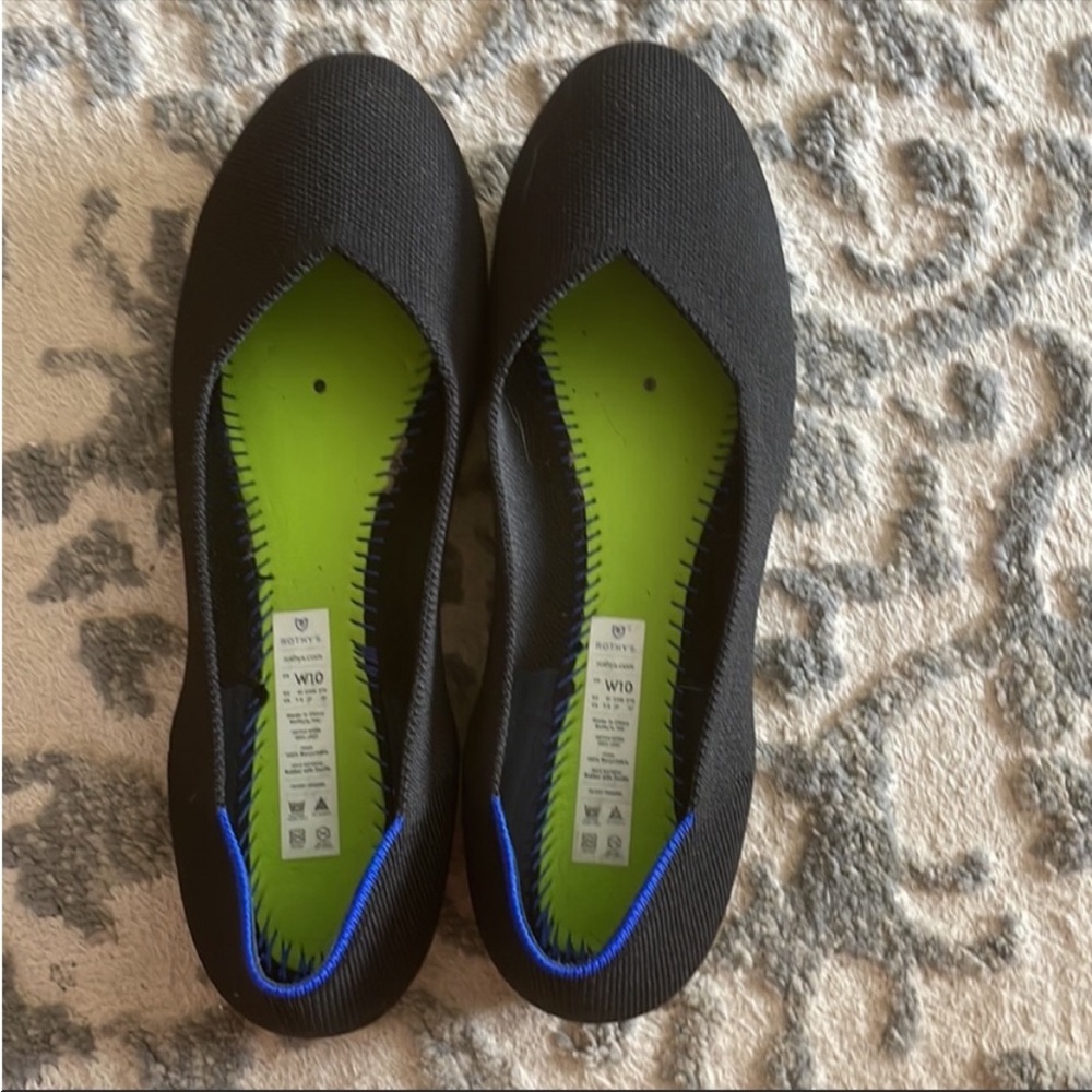 Excellent condition Rothy’s flats! - Picture 2 of 3